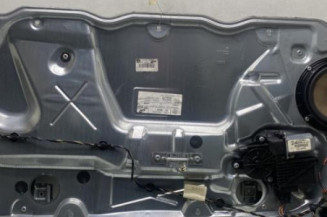 Leve vitre electrique avant droit VOLKSWAGEN POLO 4 Photo n°1
