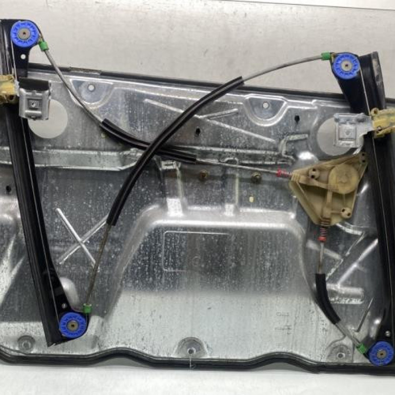 Leve vitre electrique avant droit VOLKSWAGEN POLO 4 Photo n°3