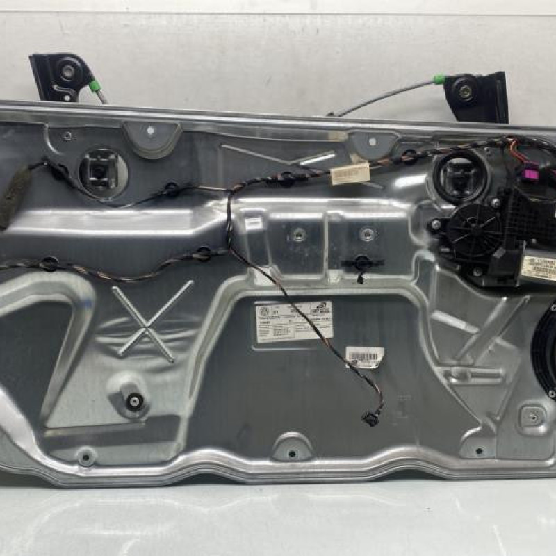 Leve vitre electrique avant gauche VOLKSWAGEN POLO 4 Photo n°1