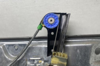 Leve vitre electrique avant gauche VOLKSWAGEN POLO 4