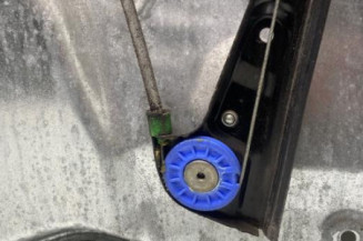 Leve vitre electrique avant gauche VOLKSWAGEN POLO 4