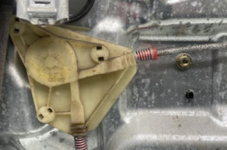 Leve vitre electrique avant gauche VOLKSWAGEN POLO 4