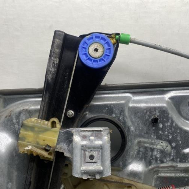 Leve vitre electrique avant gauche VOLKSWAGEN POLO 4 Photo n°8