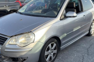 Leve vitre electrique avant gauche VOLKSWAGEN POLO 4