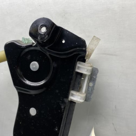 Leve vitre electrique avant droit NISSAN QASHQAI 1