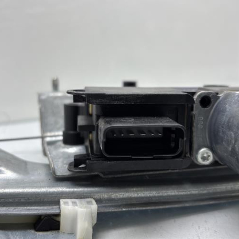 Leve vitre electrique avant droit PEUGEOT 208 1 Photo n°4