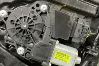 Leve vitre electrique avant droit KIA CEE-D 2 Photo n°1