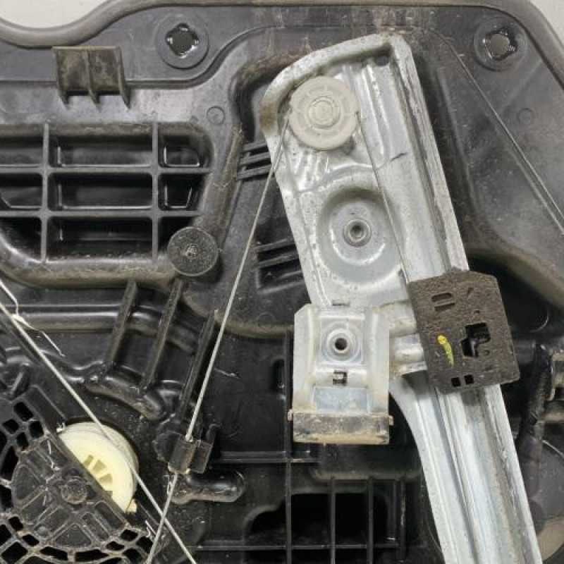 Leve vitre electrique avant droit KIA CEE-D 2 Photo n°5