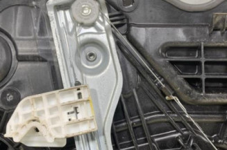 Leve vitre electrique avant droit KIA CEE-D 2