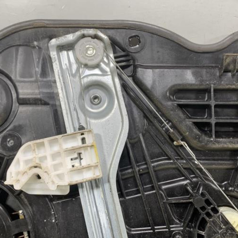 Leve vitre electrique avant droit KIA CEE-D 2 Photo n°6