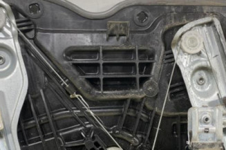 Leve vitre electrique avant droit KIA CEE-D 2