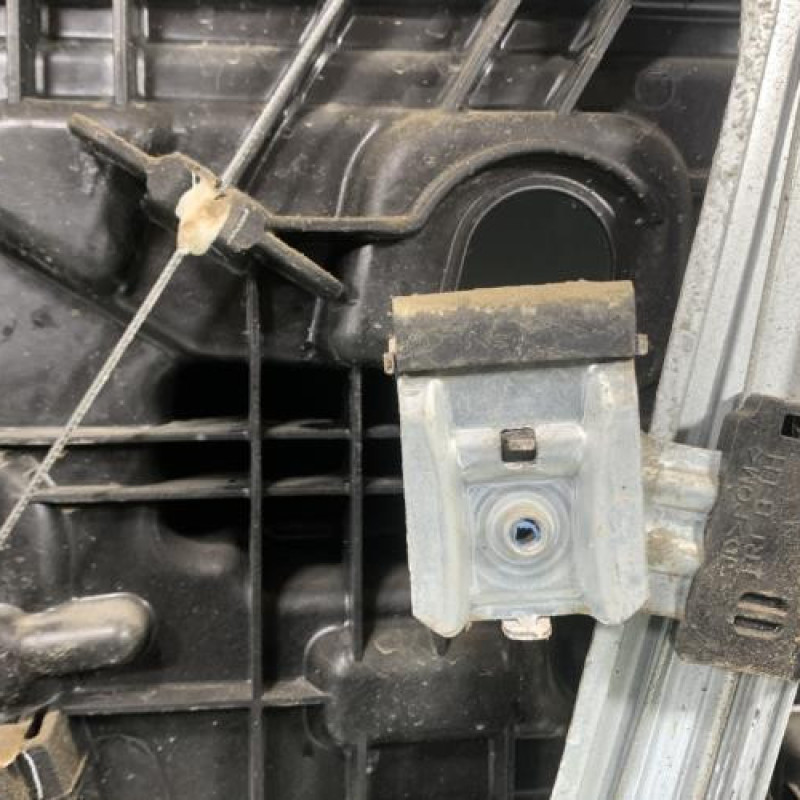 Leve vitre electrique avant gauche KIA CEE-D 2 Photo n°5