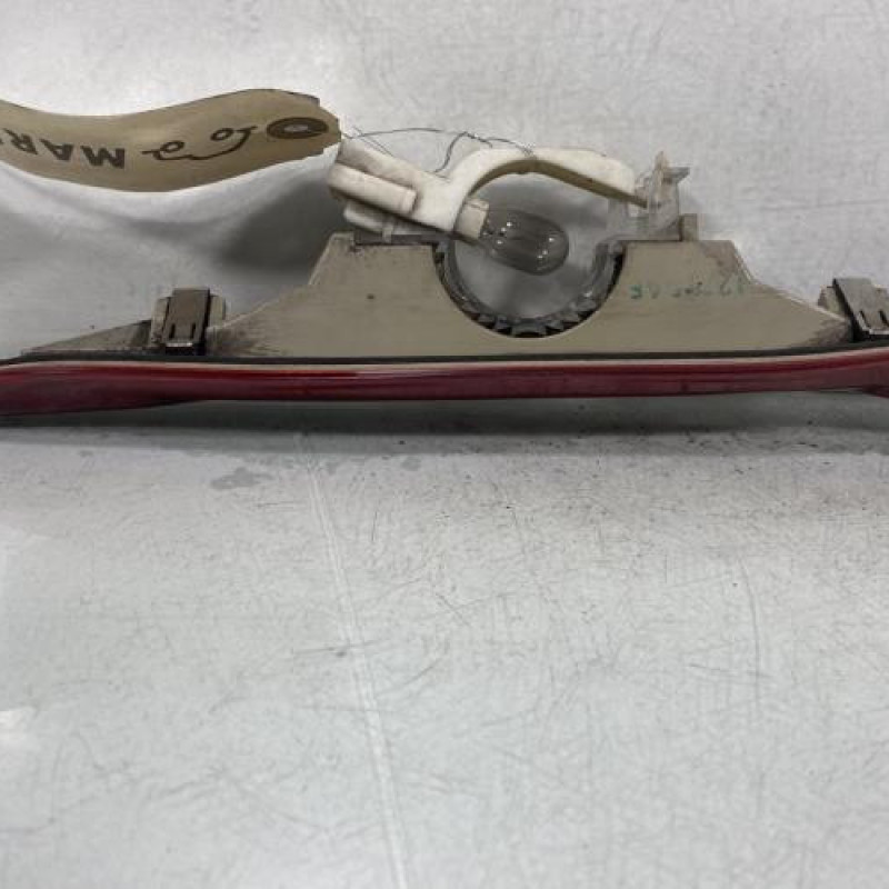 Feu arriere stop central FORD FIESTA 5 Photo n°4