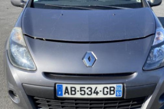 Feu arriere stop central RENAULT CLIO 3