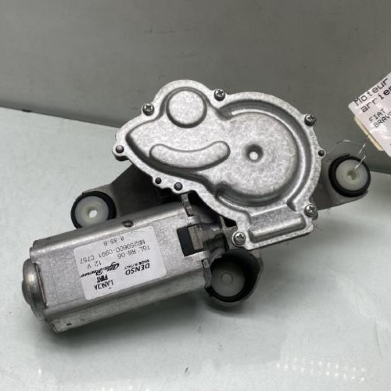 Moteur essuie glace arriere FIAT BRAVO 2 Photo n°3