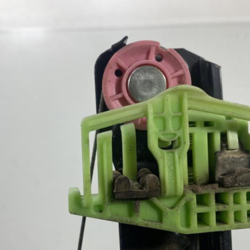 Leve vitre electrique arriere gauche BMW SERIE 3 E90 Photo n°5