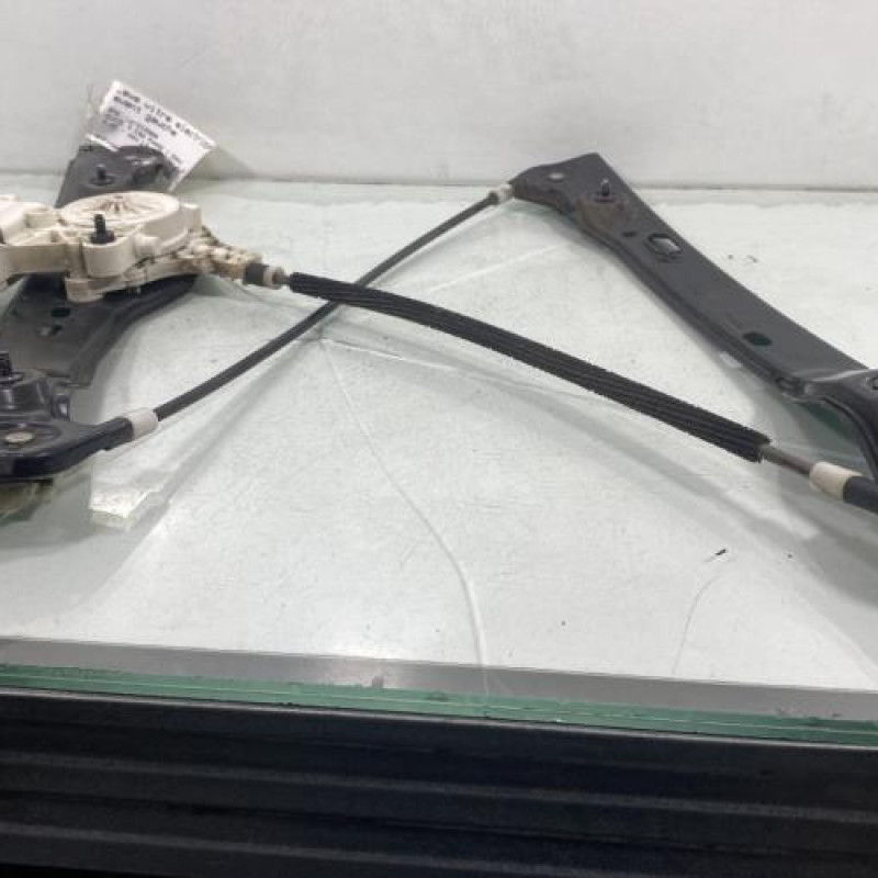 Leve vitre electrique avant gauche BMW SERIE 3 E90 Photo n°1