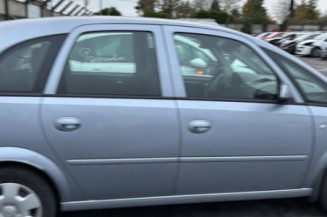 Feu arriere stop central OPEL MERIVA A