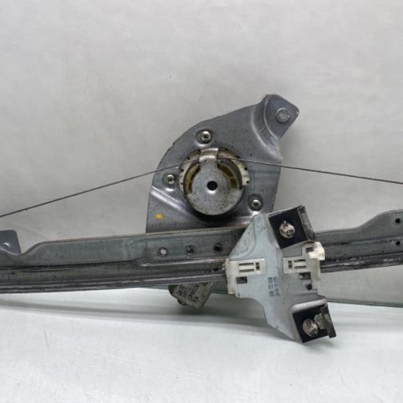 Leve vitre electrique avant droit DACIA DUSTER 1 Photo n°1