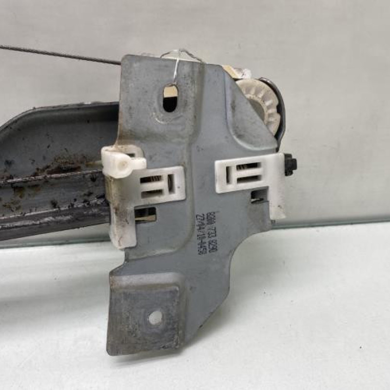 Leve vitre electrique avant gauche DACIA DUSTER 1 Photo n°2