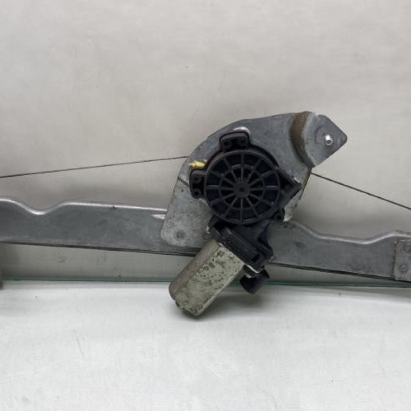 Leve vitre electrique avant gauche DACIA DUSTER 1 Photo n°3