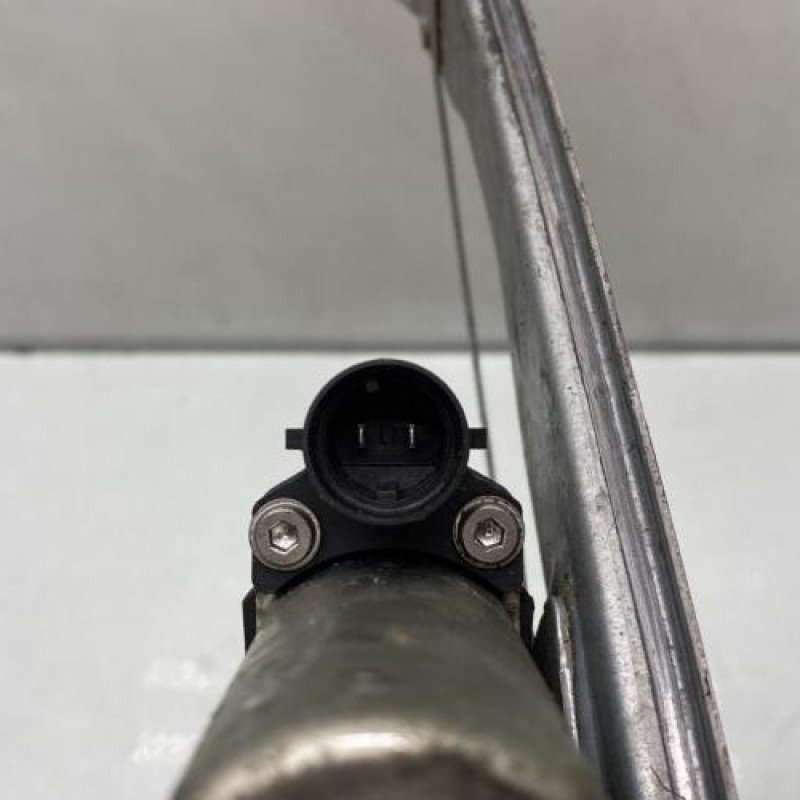 Leve vitre electrique avant gauche DACIA DUSTER 1 Photo n°4