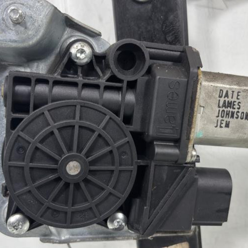 Leve vitre electrique arriere droit BMW SERIE 1 E87 Photo n°3