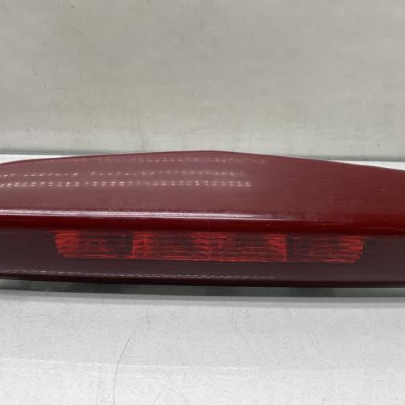 Feu arriere stop central OPEL CORSA E Photo n°1