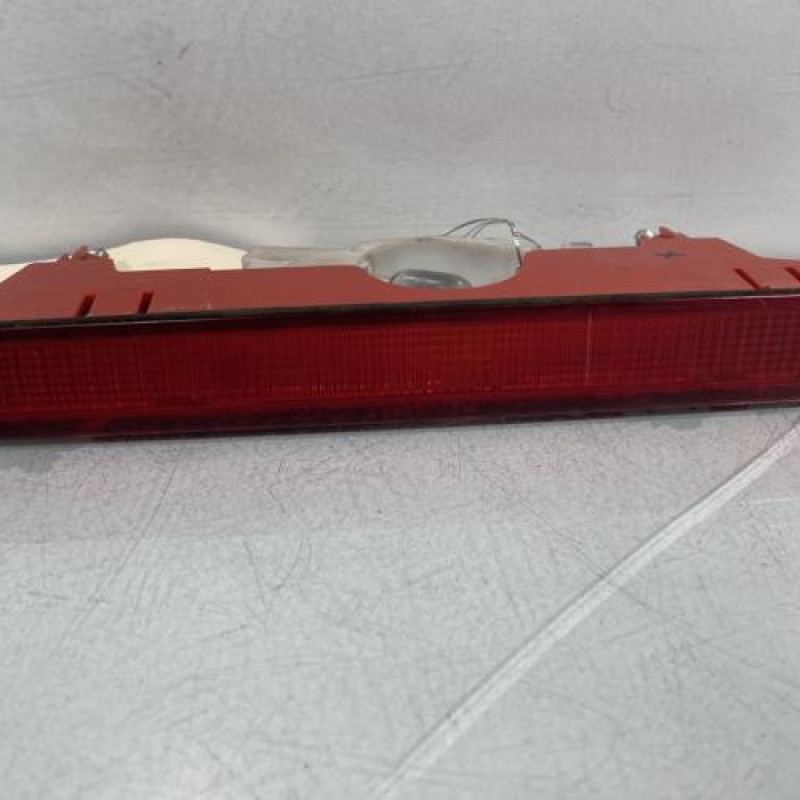 Feu arriere stop central PEUGEOT PARTNER 2 Photo n°1