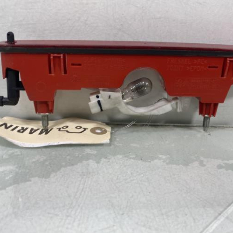 Feu arriere stop central PEUGEOT PARTNER 2 Photo n°2