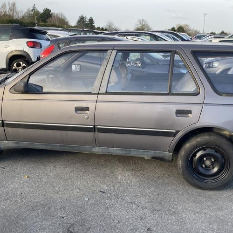 Tambour arriere droit PEUGEOT 405 Photo n°11