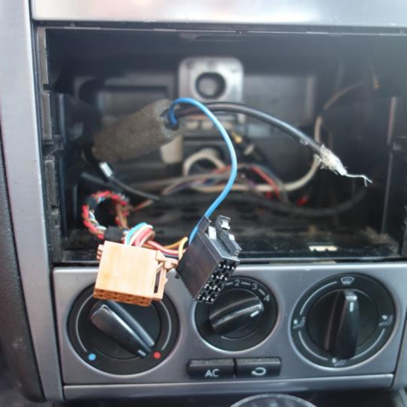 Porte arriere gauche VOLKSWAGEN GOLF 4 Photo n°9