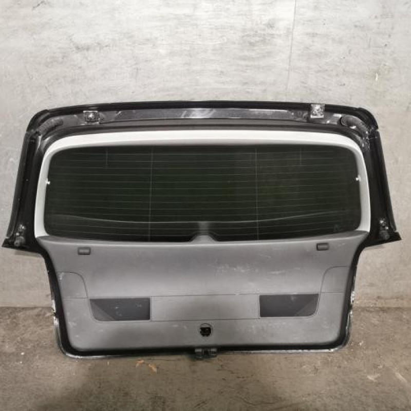 Malle/Hayon arriere VOLKSWAGEN GOLF 5 Photo n°2