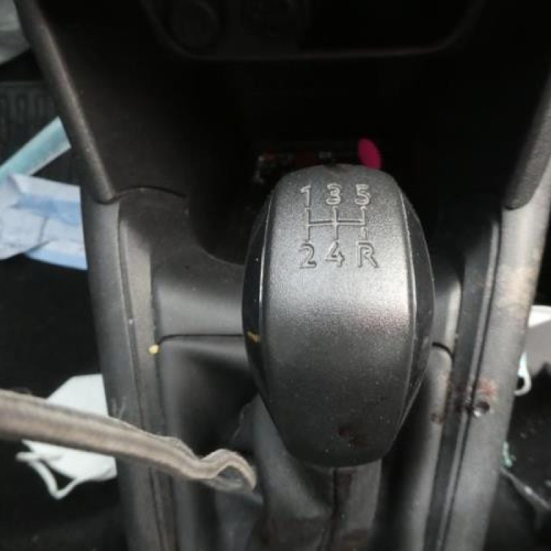 Malle/Hayon arriere PEUGEOT 208 1 Photo n°6