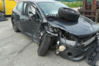 Malle/Hayon arriere PEUGEOT 208 1