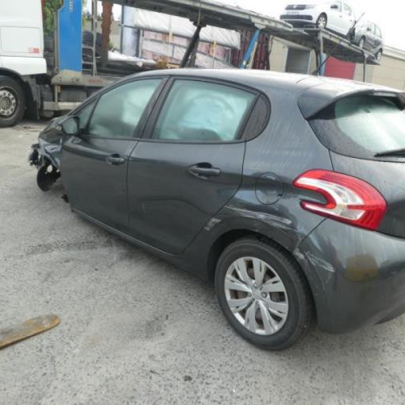 Malle/Hayon arriere PEUGEOT 208 1 Photo n°16