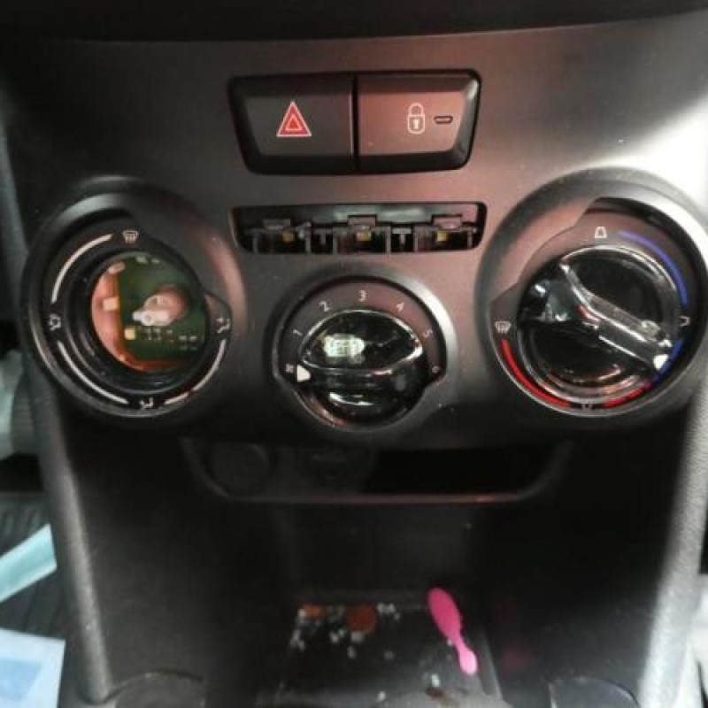 Malle/Hayon arriere PEUGEOT 208 1 Photo n°17