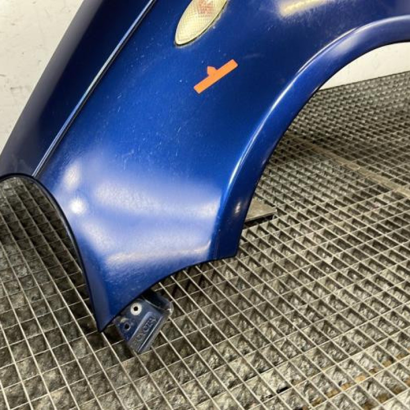 Aile avant gauche TOYOTA YARIS 1 Photo n°4