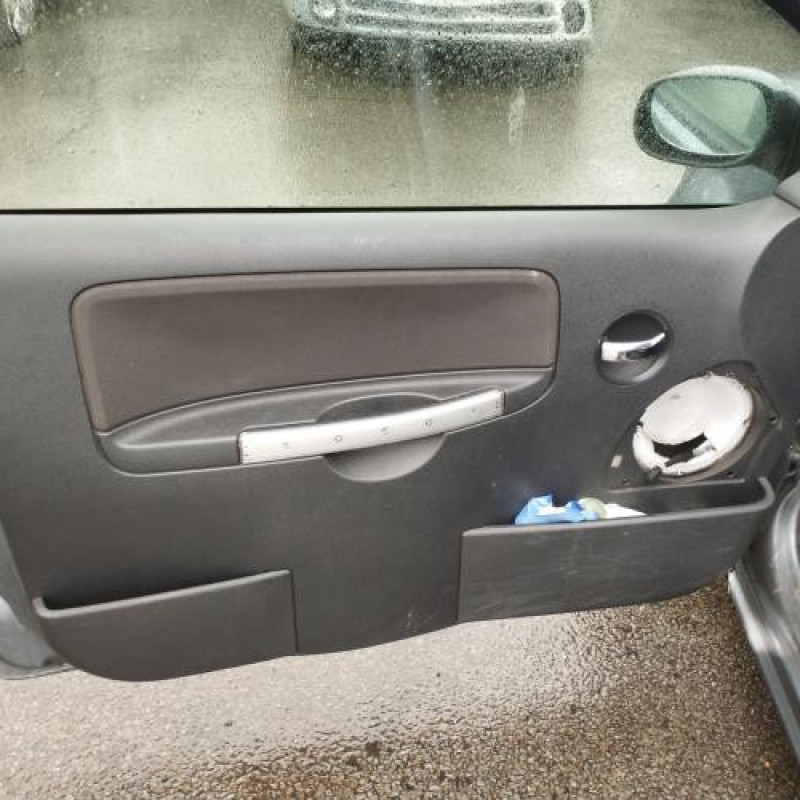 Reservoir essence CITROEN C2 Photo n°9