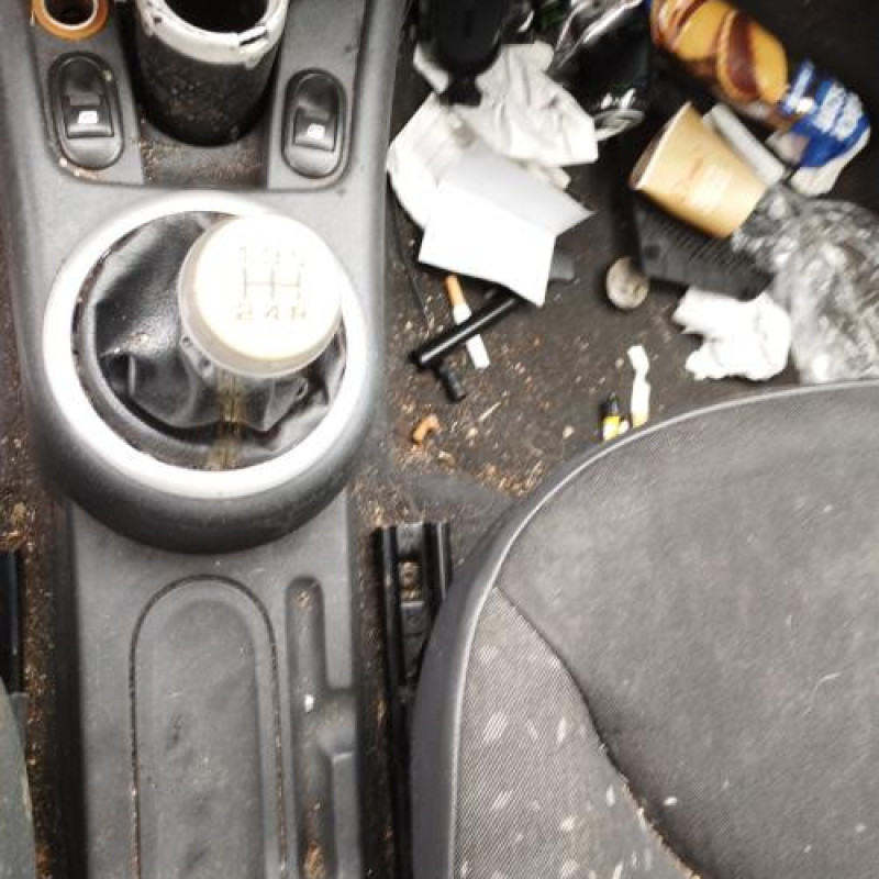 Reservoir essence CITROEN C2 Photo n°15