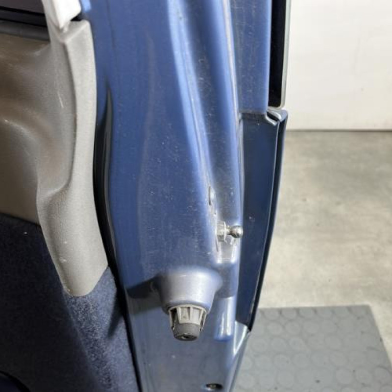 Malle/Hayon arriere RENAULT ESPACE 4 Photo n°8