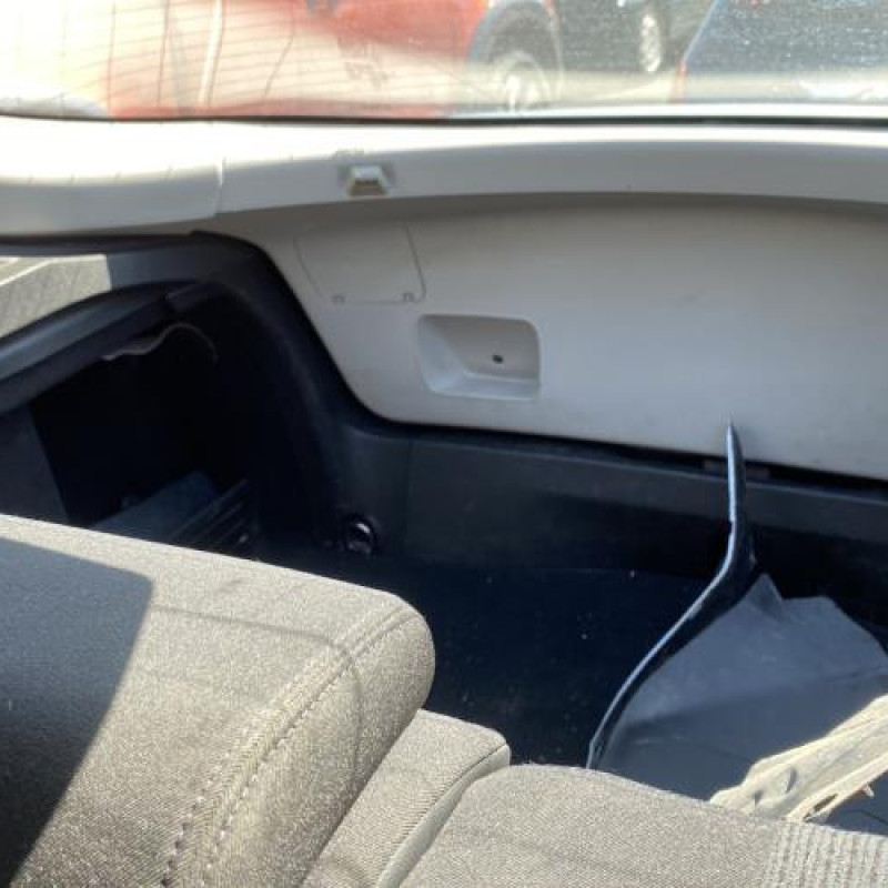 Pare boue arriere droit RENAULT LAGUNA 3 Photo n°18