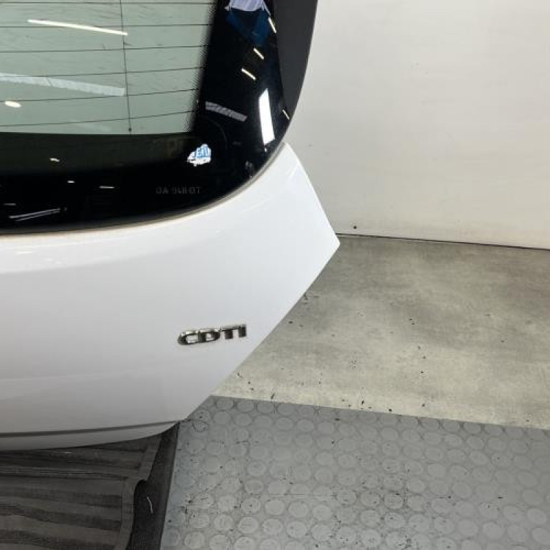 Malle/Hayon arriere OPEL CORSA D Photo n°4