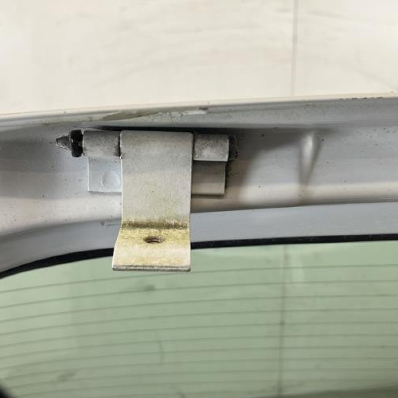 Malle/Hayon arriere OPEL CORSA D Photo n°6