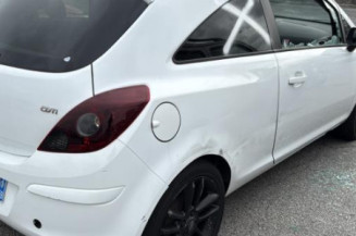 Pare boue avant droit OPEL CORSA D