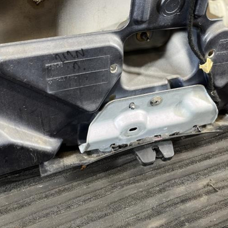 Malle/Hayon arriere CITROEN C8 Photo n°13