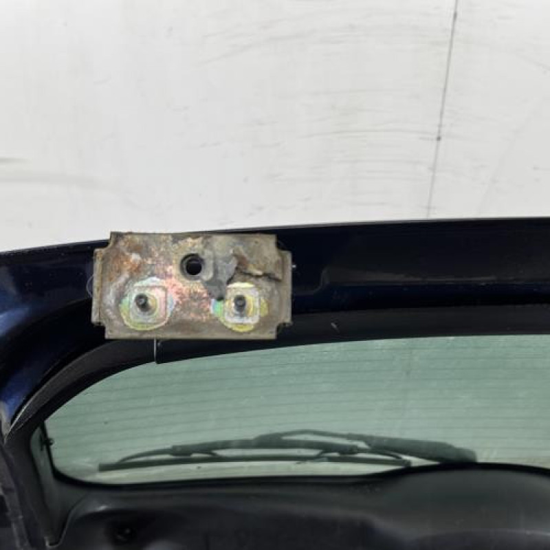 Malle/Hayon arriere FORD FOCUS 1 Photo n°6