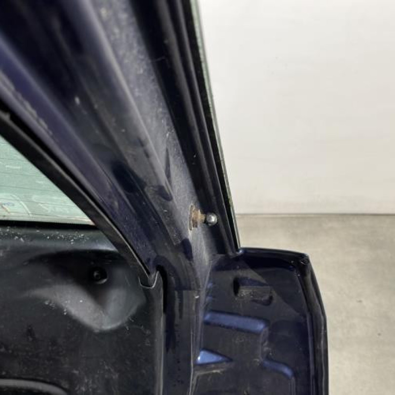 Malle/Hayon arriere FORD FOCUS 1 Photo n°8