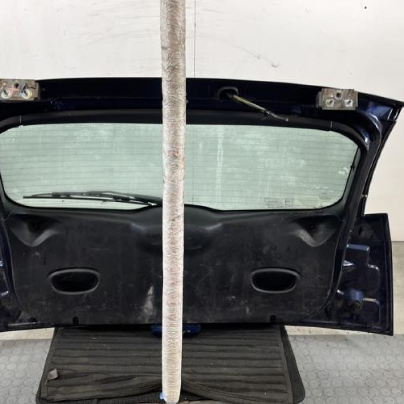 Malle/Hayon arriere FORD FOCUS 1 Photo n°11