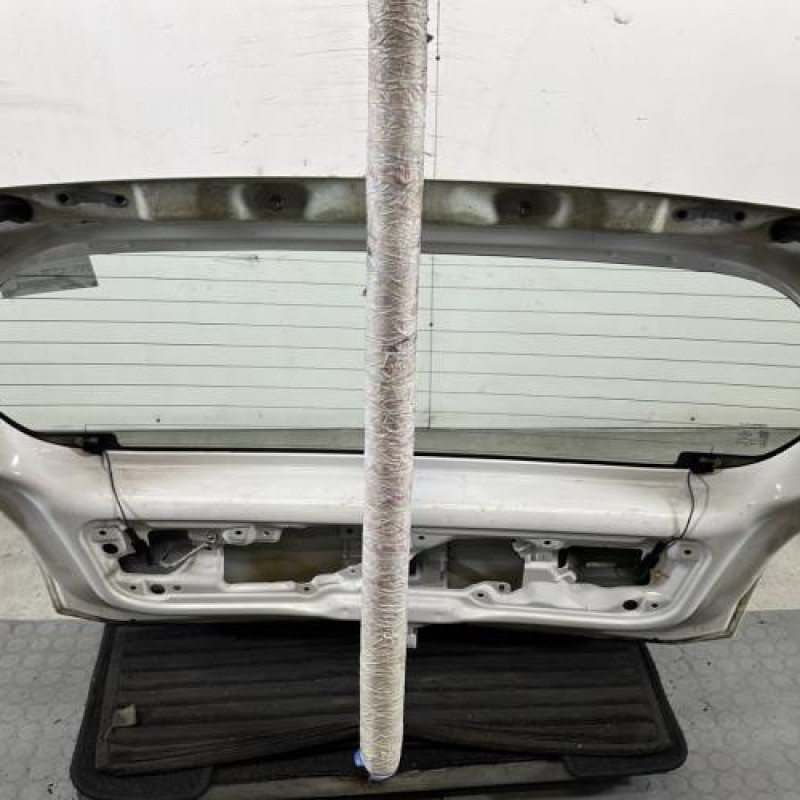 Malle/Hayon arriere SUZUKI ALTO 3 Photo n°13